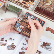 Cargar imagen en el visor de la galería, Casa Miniatura - Café Literario