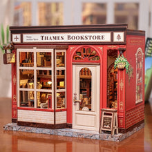 Cargar imagen en el visor de la galería, Casa Miniatura - Librería sobre el Támesis