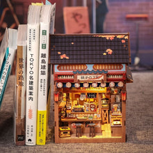 Cargar imagen en el visor de la galería, Casa Miniatura - Viejo Barrio de Choshi