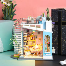 Cargar imagen en el visor de la galería, Casa Miniatura Ático de Dora