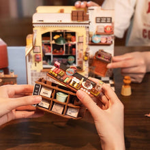 Cargar imagen en el visor de la galería, Casa Miniatura Chocolate de Henry