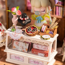 Cargar imagen en el visor de la galería, Casa Miniatura - Sastrería de Elsa