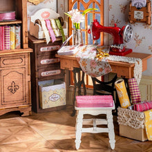 Cargar imagen en el visor de la galería, Casa Miniatura - Sastrería de Elsa