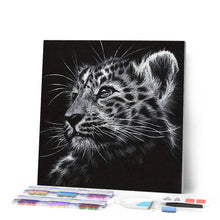 Cargar imagen en el visor de la galería, Punto De Cruz Diamante - Punto De Cruz Diamante - Leopardo Blanco Y Negro - Figuredart - Leopardos Mascotas Punto De Cruz Diamante Animales