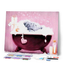 Cargar imagen en el visor de la galería, Punto De Cruz Diamante - Punto De Cruz Diamante - Teddy En Su Baño - Figuredart - Punto De Cruz Diamante Romanticismo Romántico