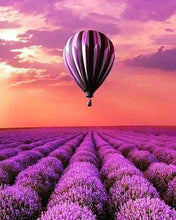 Cargar imagen en el visor de la galería, Punto De Cruz Diamante - Punto De Cruz Diamante - Globo De Aire Caliente Sobre Los Campos - Figuredart - Paisajes Punto De Cruz Diamante