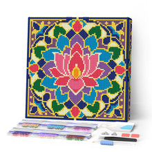Cargar imagen en el visor de la galería, Pintar por numeros Figured'Art - Mini Diamond Painting 25x25cm - Mandala de loto