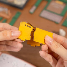 Cargar imagen en el visor de la galería, Casa Miniatura Oficina Postal del Siglo