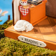 Cargar imagen en el visor de la galería, Casa Miniatura Librería de la Musa