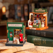 Cargar imagen en el visor de la galería, Casa Miniatura Librería de la Musa