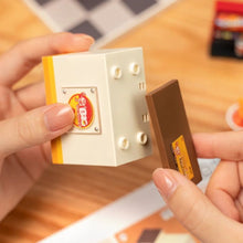 Cargar imagen en el visor de la galería, Casa Miniatura Yum Yum Burgers