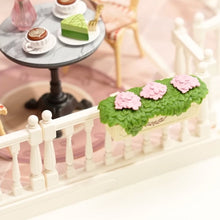 Cargar imagen en el visor de la galería, Casa Miniatura - Terraza de café chic
