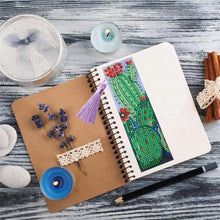 Cargar imagen en el visor de la galería, Marcapáginas Diamond Painting Cactus