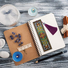Cargar imagen en el visor de la galería, Marcapáginas Diamond Painting Diseño Mandala
