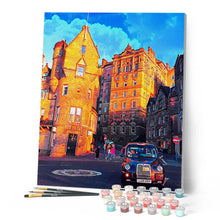 Cargar imagen en el visor de la galería, Pintar por números Calle de Edimburgo Figured'Art Intermedio Novedades Ciudades Paisajes Automóviles y motocicletas
