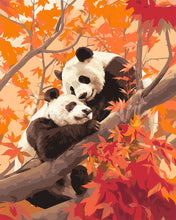 Cargar imagen en el visor de la galería, Pintar por numeros Figured&#39;Art - Gemelos de Panda en Otoño