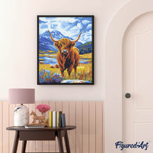 Cargar imagen en el visor de la galería, Highland Cow junto al lago