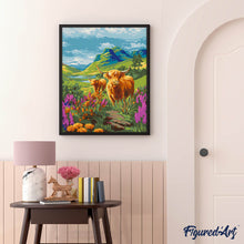 Cargar imagen en el visor de la galería, Highland Cow colinas en flor