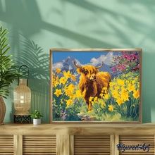 Cargar imagen en el visor de la galería, Highland Cow y narcisos