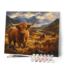 Cargar imagen en el visor de la galería, Rebaño de Vacas Highlands en el Glen