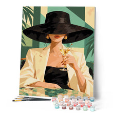 Cargar imagen en el visor de la galería, Retrato glamuroso con sombrero y martini