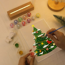 Cargar imagen en el visor de la galería, Pintar por números - Soporte de madera con Luz LED 15x20cm - Árbol de Navidad