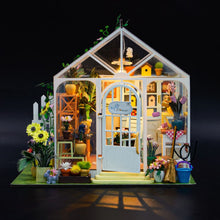 Cargar imagen en el visor de la galería, Casa Miniatura Flor Soleada
