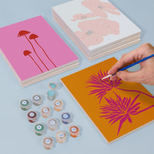 Cargar imagen en el visor de la galería, Mini Pintar por números 15x20cm (6 piezas) - Diseños Florales Modernos