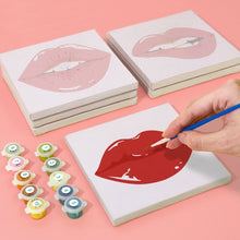 Cargar imagen en el visor de la galería, Mini Pintar por números 15x15cm (6 piezas) - Labios Rojos