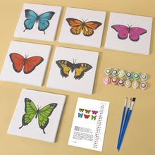 Cargar imagen en el visor de la galería, Mini Pintar por números 15x15cm (6 piezas) - Mariposa Colorida