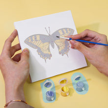 Cargar imagen en el visor de la galería, Mini Pintar por números 15x15cm (6 piezas) - Mariposa Colorida