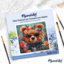 Cargar imagen en el visor de la galería, Mini Pintura por Números 20x20cm con bastidor - Oso de fantasía y flores