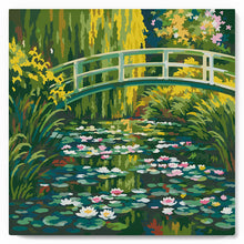 Cargar imagen en el visor de la galería, Mini Pintura por Números 20x20cm con bastidor - Nenúfares y puente japonés - Monet