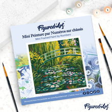 Cargar imagen en el visor de la galería, Mini Pintura por Números 20x20cm con bastidor - Nenúfares y puente japonés - Monet