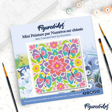 Cargar imagen en el visor de la galería, Mini Pintura por Números 20x20cm con bastidor - Mandala de mariposa