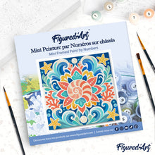 Cargar imagen en el visor de la galería, Mini Pintura por Números 20x20cm con bastidor - Mandala de conchas marinas