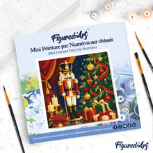 Cargar imagen en el visor de la galería, Mini Pintura por Números 20x20cm con bastidor - Cascanueces de Navidad
