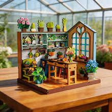 Cargar imagen en el visor de la galería, Casa Miniatura - Rincón de la Floristería Figured'Art