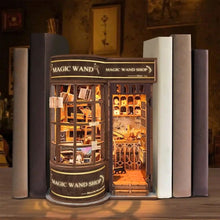 Cargar imagen en el visor de la galería, Book Nook - Tienda de Varitas Mágicas