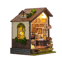 Cargar imagen en el visor de la galería, Book Nook - Casa de las Mariposas