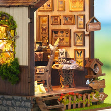 Cargar imagen en el visor de la galería, Book Nook - Casa de las Mariposas