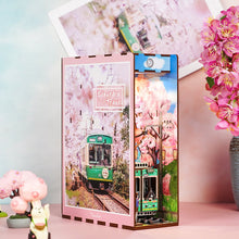 Cargar imagen en el visor de la galería, Book Nook - Viaje de Sakura