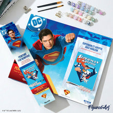 Cargar imagen en el visor de la galería, Superman &amp; Krypto con el skyline 1