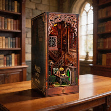 Cargar imagen en el visor de la galería, Book Nook - Biblioteca Mágica de Hogg Figured'Art