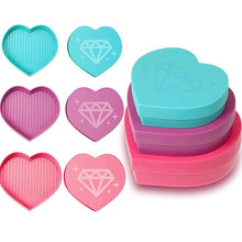 Cargar imagen en el visor de la galería, Organizador en Forma de Corazón Diamond Painting Accesorio