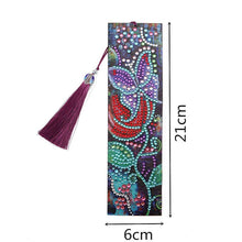 Cargar imagen en el visor de la galería, Marcapáginas Diamond Painting Flor con Mariposa
