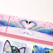 Cargar imagen en el visor de la galería, Caja de Bolígrafo Diamond Painting Cisne Corazón