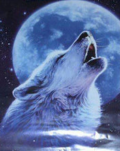 Cargar imagen en el visor de la galería, Pintar por números | Lobo aullando a la luna | Novedades Animales Lobos Intermedio | FiguredArt