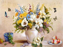 Cargar imagen en el visor de la galería, Pintar Por Números - Jarrón Y Mariposa Blanca - Figuredart - Flores Mariposas