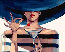 Cargar imagen en el visor de la galería, Pintar Por Números - Mujer Con Sombrero Azul Y Cereza - Figuredart - Principiantes Retrato